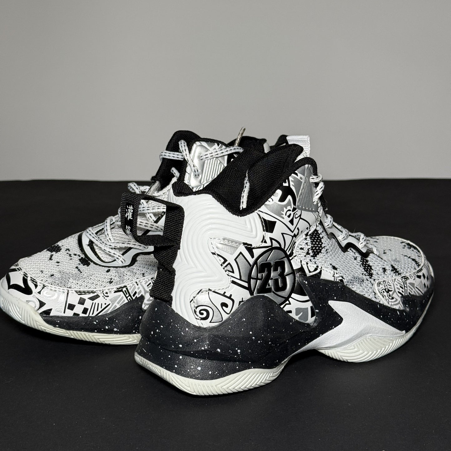 נעלי כדורסל בעיצוב מיוחד