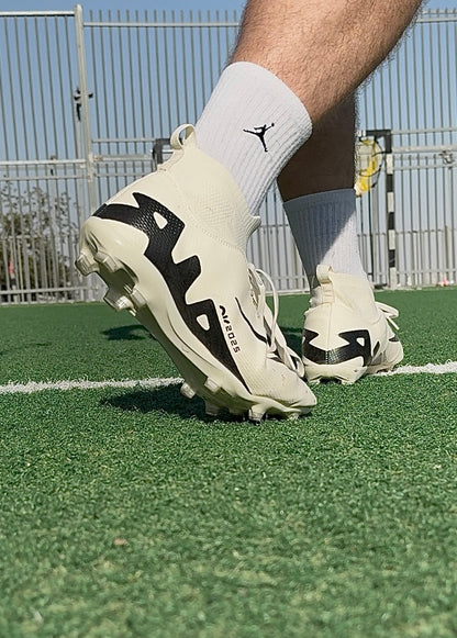 נעלי כדורגל- AIR