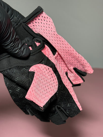 כפפות יד לחדר כושר